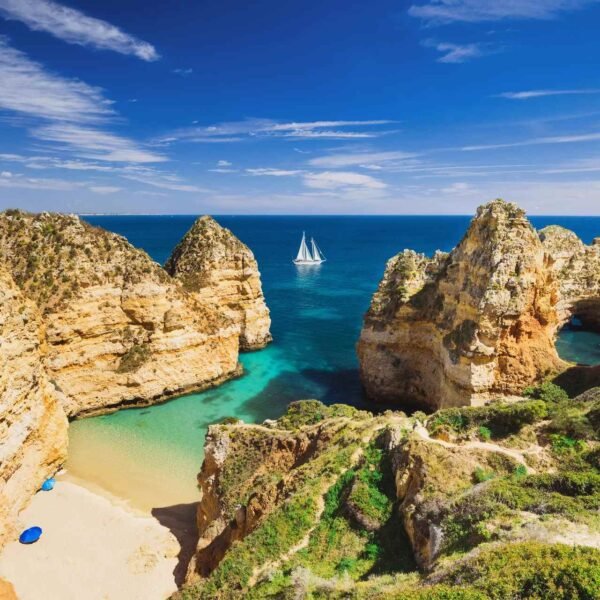 Discovering the Enchanting Town of Lagoa in Algarve, Portugal: A Perfect Blend of History, Coastline, and Culinary Delights