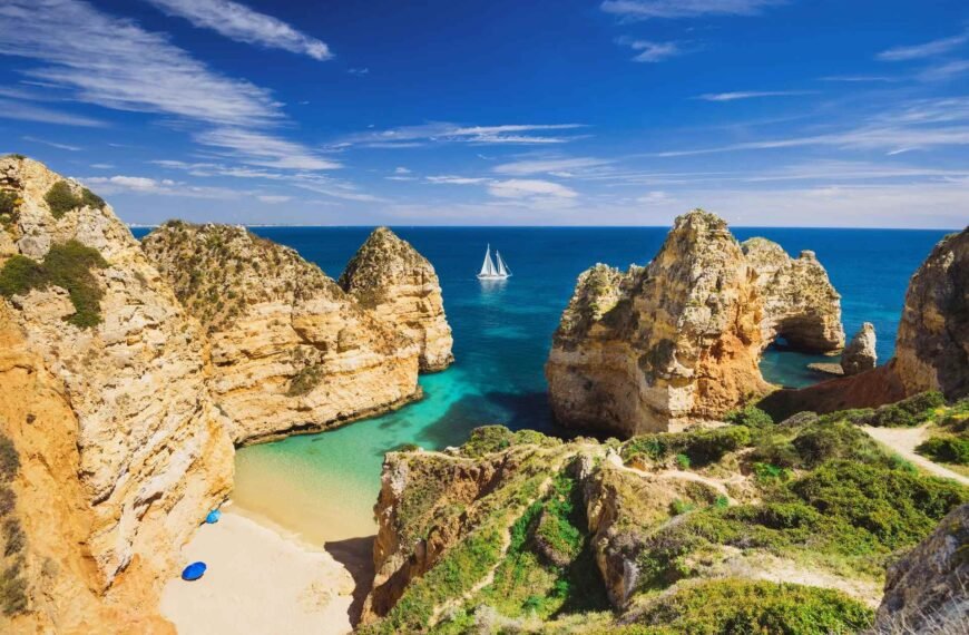 Discovering the Enchanting Town of Lagoa in Algarve, Portugal: A Perfect Blend of History, Coastline, and Culinary Delights