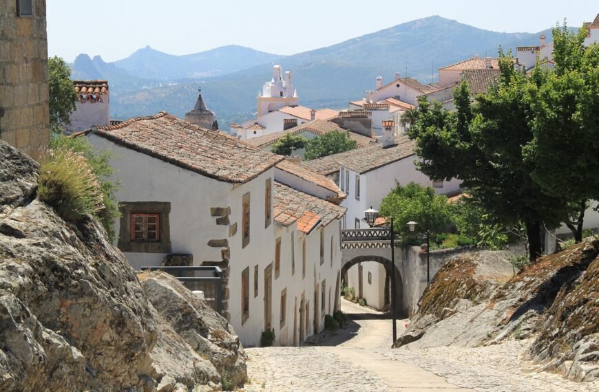 Exploring Aljezur: Unveiling the Charms of Évora's Charming Village